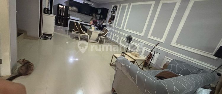 Rumah Sunter Jaya 8X15, 3 Lantai Semi Furnish Siap Huni 1