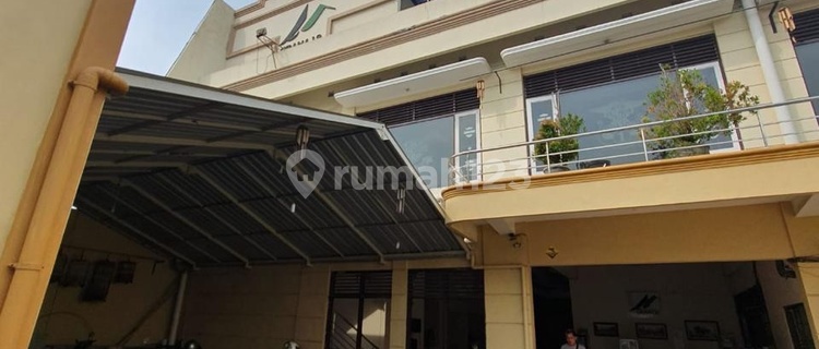 Active Boarding House on Raya Siwalankerto, Just a Step Away from Petra University Surabaya 1