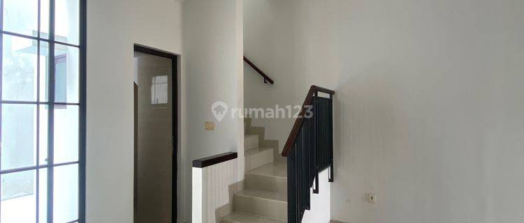 SEWA RUMAH DUA LANTAI 4kt  Unfurnished Siap Huni 1