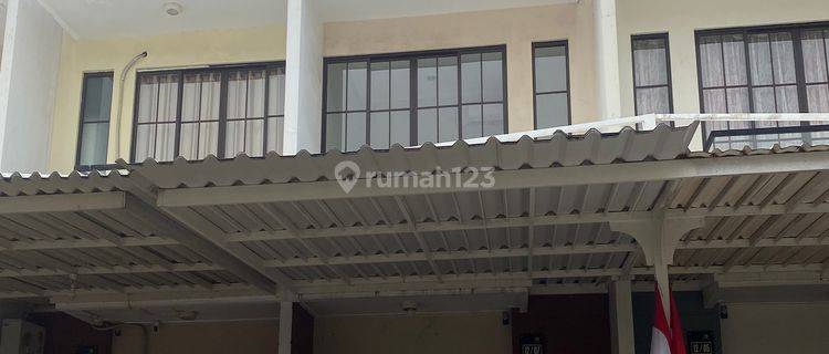  Rumah Kontrakan Unfurnished Bagus di Green Lake City 1