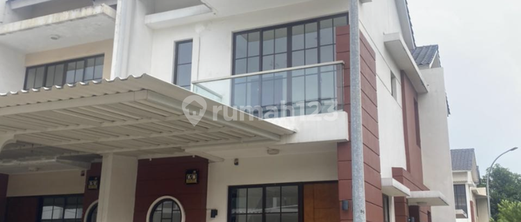 For Rent Nice Cheap House Corner!!!! Nice 1