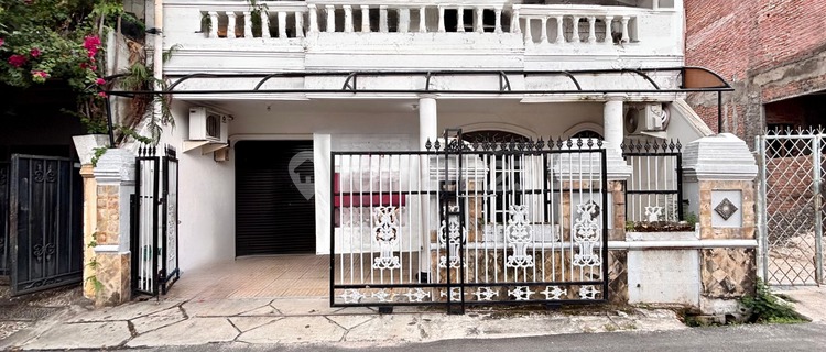 Cocok Punya Mobil Banyak & Banyak Tamu Area Premium Tebet Barat  1