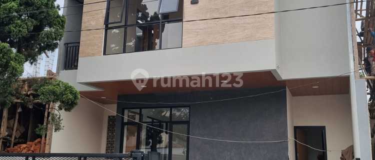 New house in Sekelimus, Buah Batu, Bandung. 1