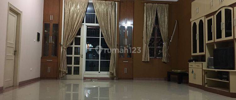 Rumah Pik Bgm Akasia 10x23m2 2,5 Lantai Semi Furnished Siap Huni 1