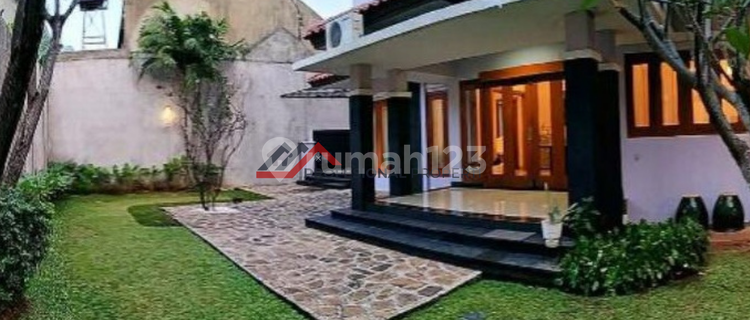 Strategic House in Lebak Bulus Complex Area, South Jakarta 1