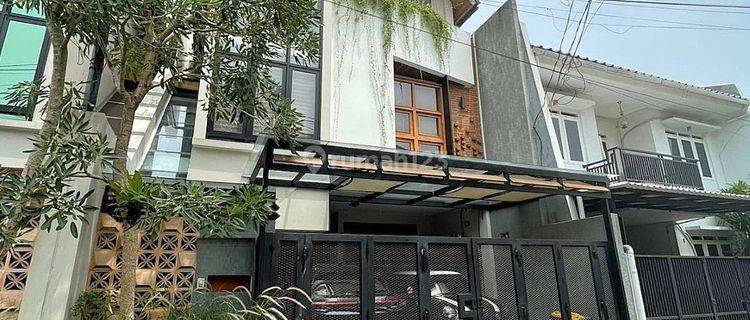Rumah Ada Kolam Renang Balai Pustaka Rawamangun Jakarta Timur 1