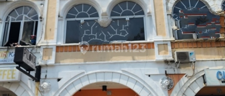 Cheap Sale 3-Story Shop House Facing Main Road in Gading Serpong 1