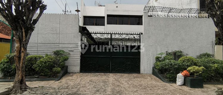 For Sale Business House Suitable for Home Industry & Residence at Once in Sidodadi Street. 1
