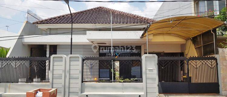 Disewakan Rumah Bagus Siap Huni Dharmahusada Utara 1 Lantai 1