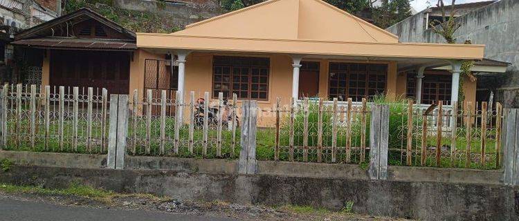 Rumah Bagus Unfurnished SHM di Teling Atas, Wanea Manado 1