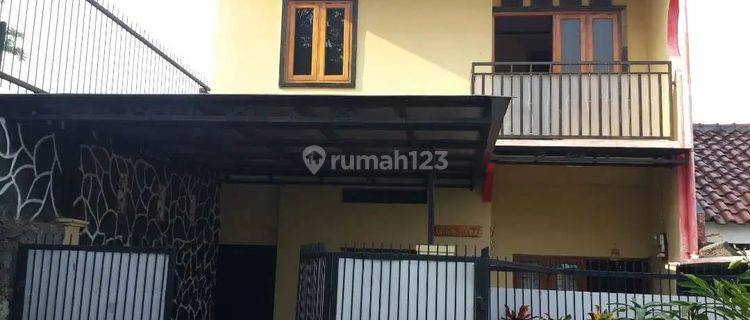 Rumah 2 Lantai View Gunung Furnished HGB di Ujung Berung Bandung 1