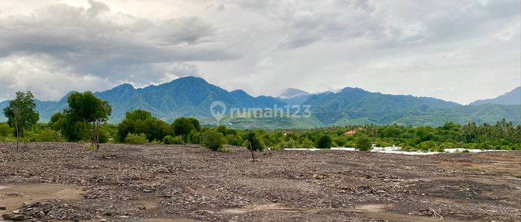 Tanah di Pantai Pejarakan, Buleleng SHM 30.000 m²  1