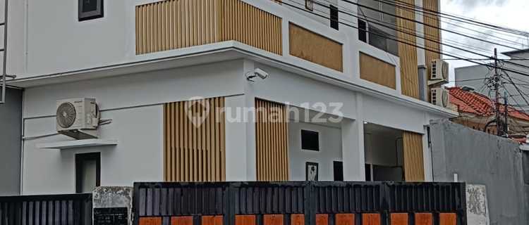 2-Story Boarding House 4 Bedrooms Fully Furnished Occupied in Tambak Pegangsaan, Central Jakarta 1