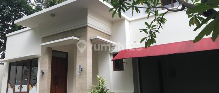 Luxury House Swimming Pool Commercial Zone on Raya Antasari Cipete South Jakarta 1