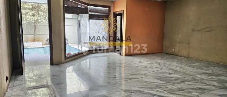 Rumah Mewah Luas + Kolam Renang di Bendungan Hilir Jakarta Pusat 1