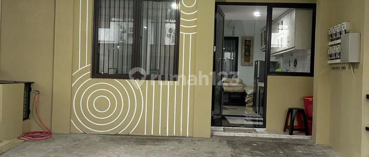 For Sale Ready-to-Occupy Boarding House in Foresta 1