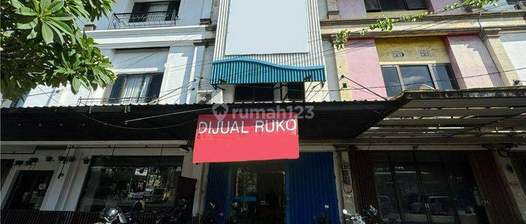 Dijual Ruko 3 Lt Strategis CCTV+AC Murah Hrg 3 M-an Nego @Penatih 1