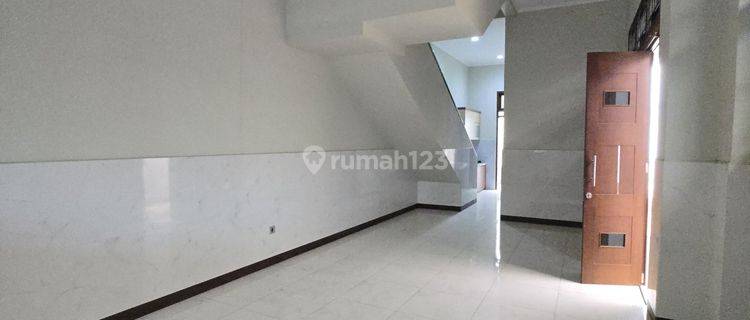 Rumah 2 Lantai di Sumber Sari Bagus Unfurnished SHM di Bandung, Bandung 1