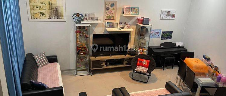 Rumah 2 Lantai Bagus Unfurnished SHM di Mekarwangi, Bandung 1