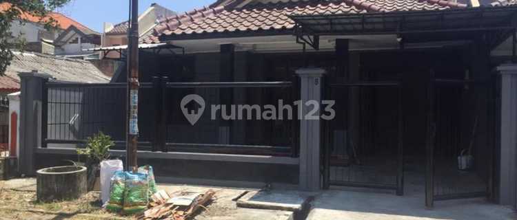 For Rent House in Dukuh Kupang Timur, Surabaya 1