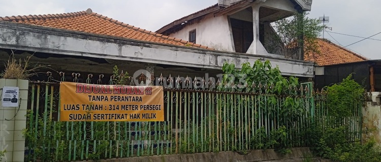 House for Sale on Asem Street, Asem Rowo Surabaya 1