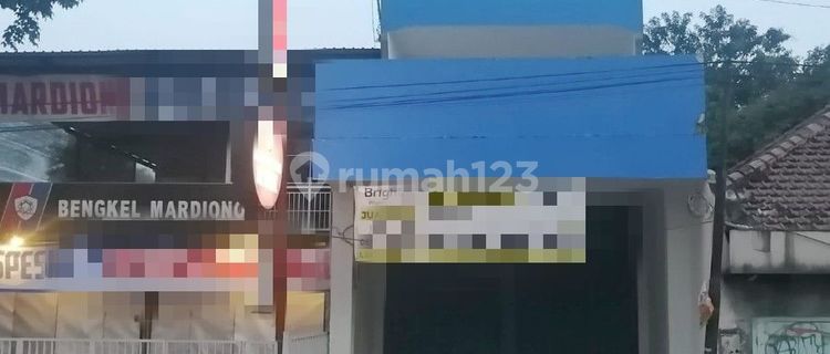 For Sale/ Rent Cheap Shophouse on Jalan Akhmad Yani, Waru, Sidoarjo, East Java 1