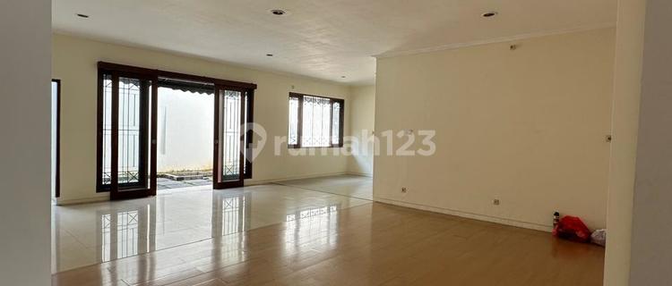 Rumah Besar dan Bagus Disewakan di Duren Tiga, Dalam Komplek, Ada Rooftop, bisa untuk Kantor 1