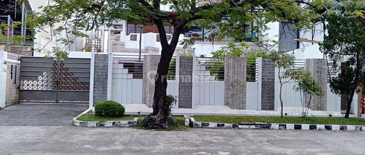 Dijual Rumah Mewah Ciamik Strategis Jalan Cempaka Surabaya Pusat 1