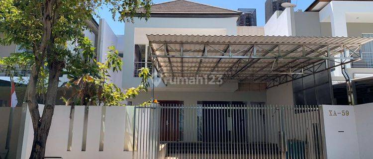 Disewakan Rumah Modern Interior Mewah Semi Furnish Graha Family 1