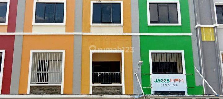  Sewa Ruang Usaha Perdana Halaman Parkir Luas Pontianak Kota 1