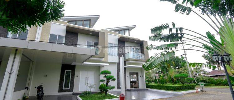 Jual Rumah Mewah Baru Hook 2Lantai Green Park Pontianak 1