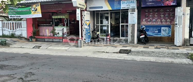 Dijual Super Murah Rumah Gratis Usaha di Pati Kota. Deal Langsung bisa Usaha Tanpa Modal Tambahan 1