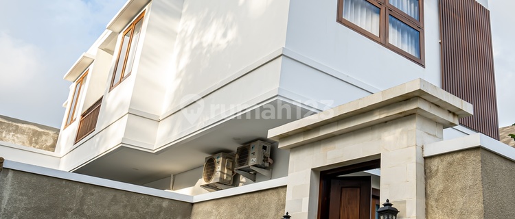 Ready-to-Live House With Private Pool In Uluwatu Badung Bali 1