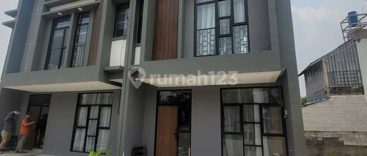 Assana Village Pamulang 3-story House Price around 1 Billion 1