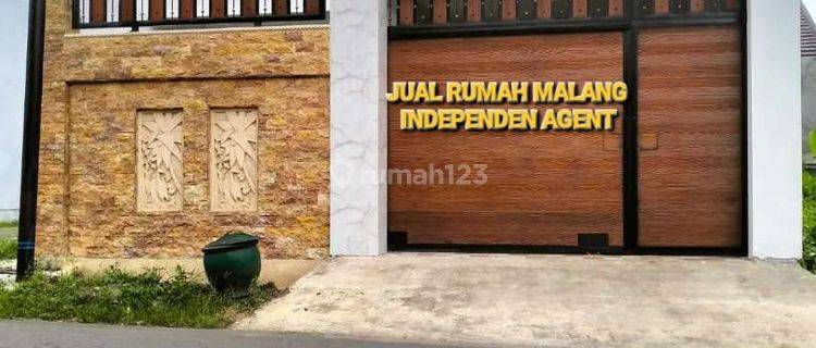 Rumah di Tlogowaru timur Blok Office Kota Malang 2 Lantai SHM 1