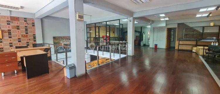 Ruko 4 Lantai di Setrasari Bandung – Pinggir Jalan Besar, Dekat Tol Pasteur, Cocok untuk Cafe, Kantor, Showroom, Ada Rooftop View Gunung 360°, Harga Turun! 1