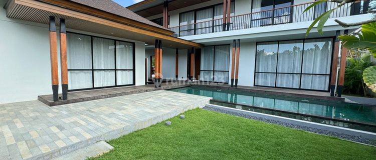 Vila Luxury With Pool, Tenis Court , Semi Furnish At Bali, Jimbaran Near Five Stars Hotel 1