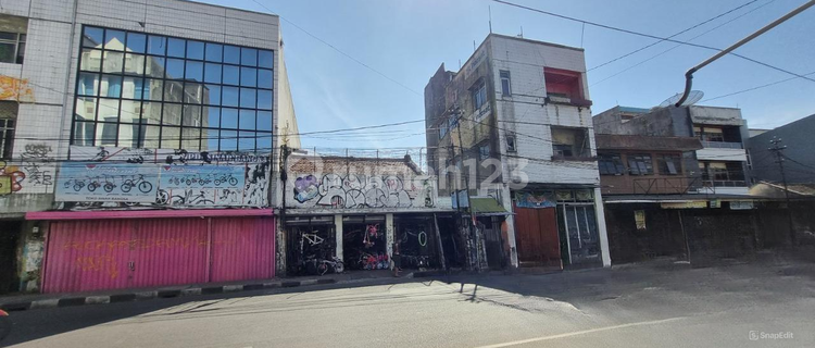 Dijual Hitung Tanah Saja , Gudang Strategis di Mainroad Jl Veteran, Bandung Kota 1