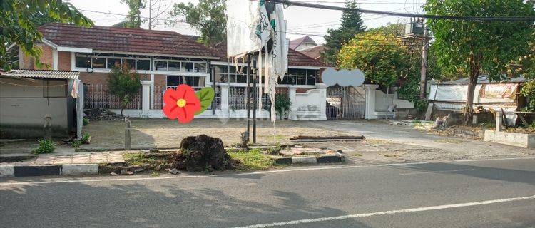 Ruang Usaha di kawasan Perkantoran & bisnis, dekat dg Balaikota.Cck untuk resto ataupun kuliner yg lain.Estetik 1