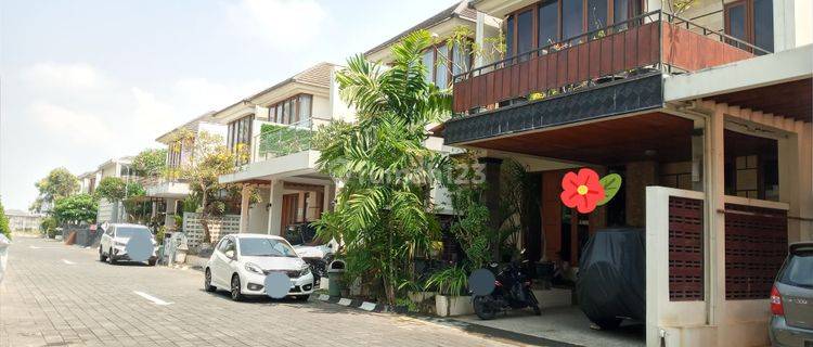 Rumah elite 2 lantai "Laguna Spring Jogja", one gate & security 24 jam.Dekat Kids Fun Yogya. 1