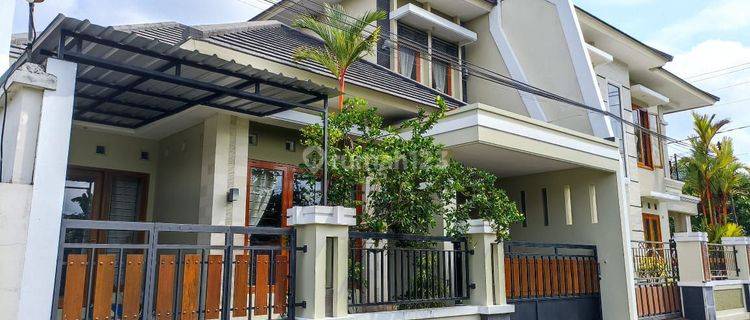 Rumah 2 lantai siap huni di Sawitsari, dekat UGM, UPN, Univ Sanata Dharma, Univ Mercubuana. Incloud dengan furnished.Bersih, rapi & terawat. 1