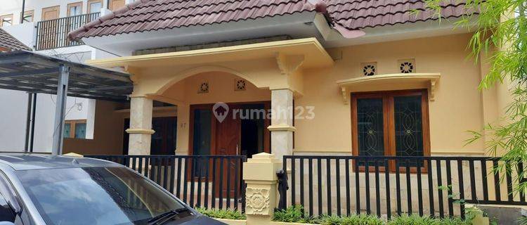 Rumah semi furnished di Jln.Palagan, dekat Montessori School. 1