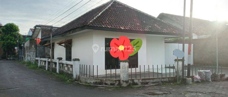 Rumah minimalis di Jln.Veteran, Umbulharjo. Cck untuk keluarga kecil. 1
