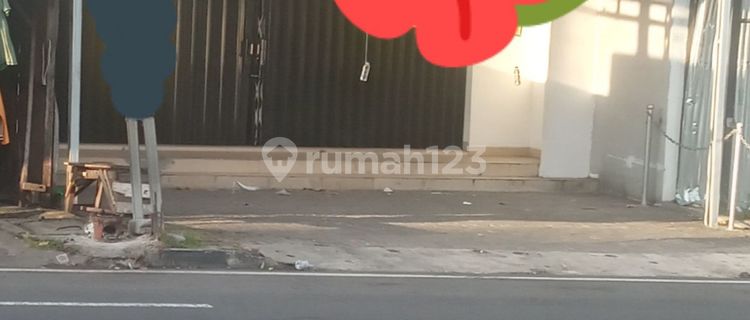 Ready-to-use 2-story shophouse on Kusumanegara Street, Yogyakarta. 1