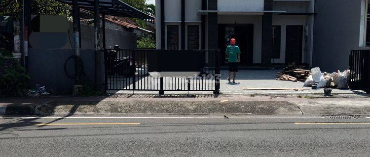 Ruko 2 Lantai Dekat Tugu Yogyakarta. Cck Untuk Kantor. Halaman Parkir Luas. 1