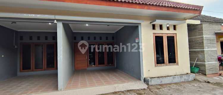 Rumah Di Gejayan, Minimalis Siap Huni. Sekitar 4 Km Dekat Ugm, Uny, Upn, Mercubuana, Sanata Dharma, Pakuwon Mall, Rs Jih 1
