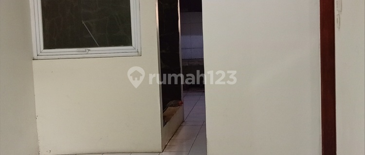 Strategic 2-Story House, Serene and Comfortable, Taman Kopo Indah, Freehold Title House in Taman Kopo Indah 1