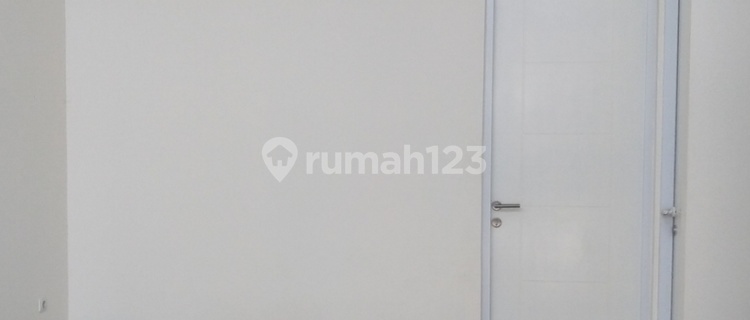 Modern Minimalist House Strategically Located, Taman Kopo Indah 1