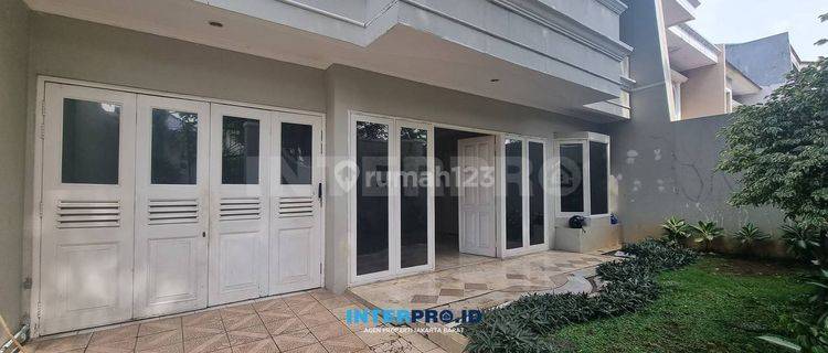 Disewakan Rumah Minimalis 2 Lantai Intercon Kebon Jeruk Lt. 200m2 1