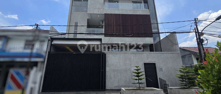 Rumah Brand New Sunrise Garden Ada Kolam Renang 3,5 Lantai 192m2 1